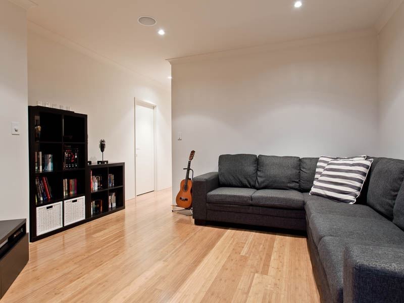 24 Leschenault Boulevard, Munster WA 6166