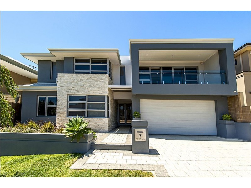 7 Newark Turn, North Coogee WA 6163
