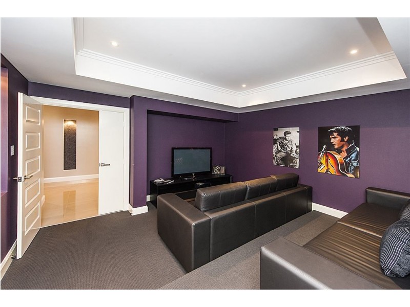 7 Newark Turn, North Coogee WA 6163