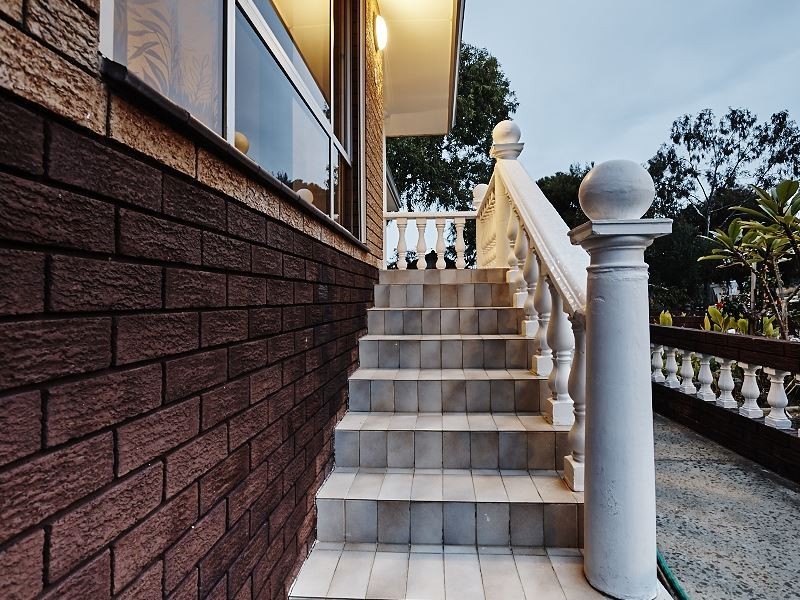 6 Wiluna Avenue, White Gum Valley WA 6162