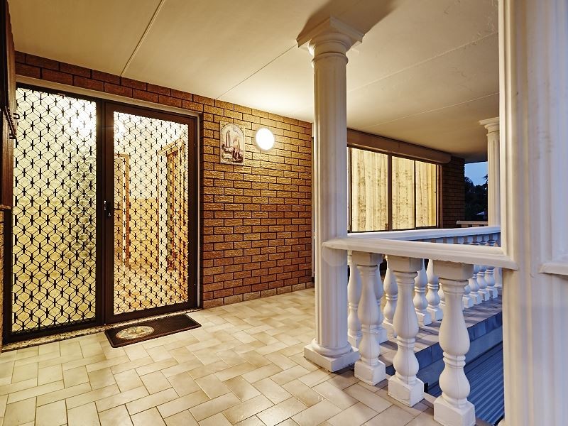 6 Wiluna Avenue, White Gum Valley WA 6162