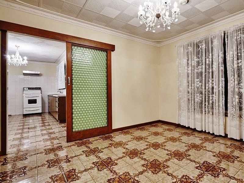 6 Wiluna Avenue, White Gum Valley WA 6162