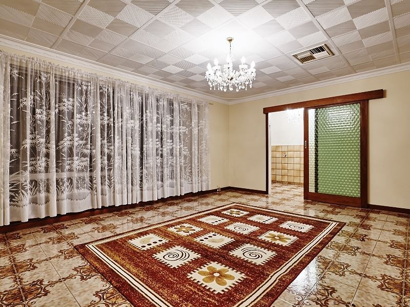 6 Wiluna Avenue, White Gum Valley WA 6162