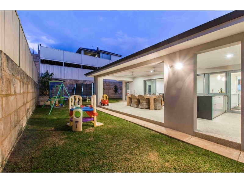 17 Soundview Rise, Yangebup WA 6164