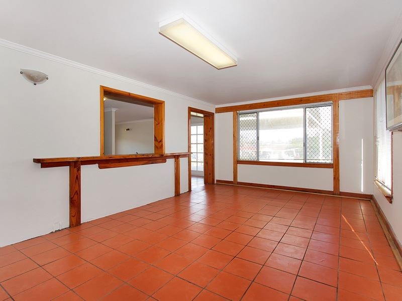 63 Leonard Way, Spearwood WA 6163