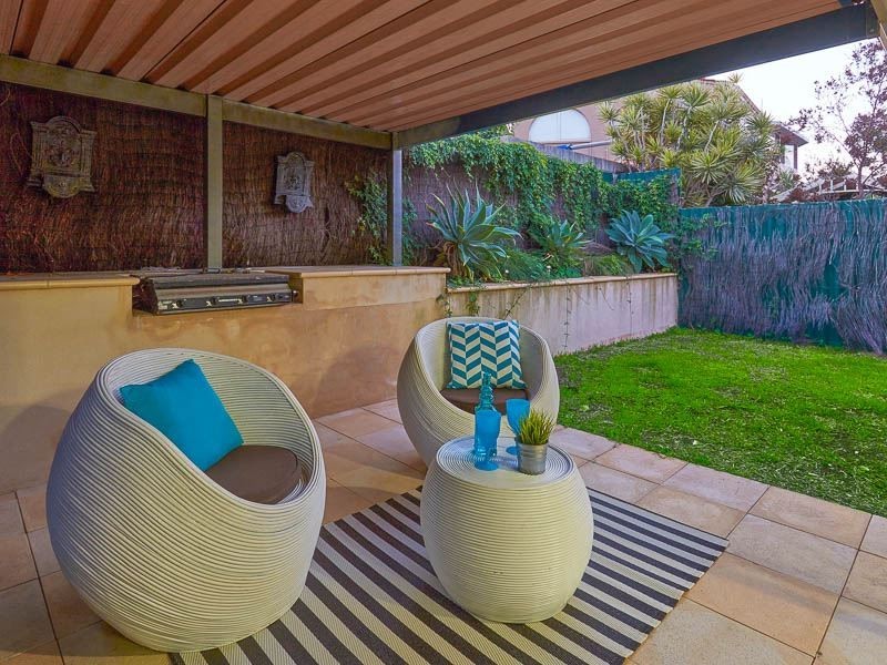 8/300 Preston Point Road, Attadale WA 6156