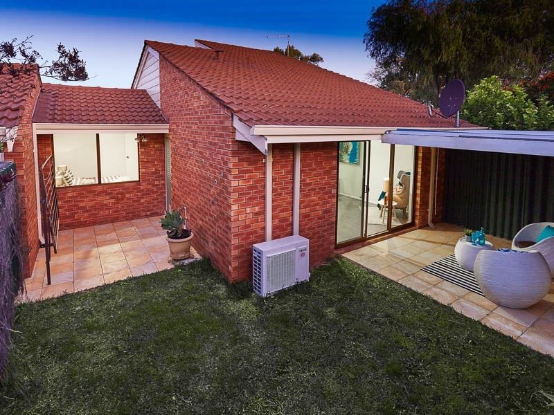 8/300 Preston Point Road, Attadale WA 6156