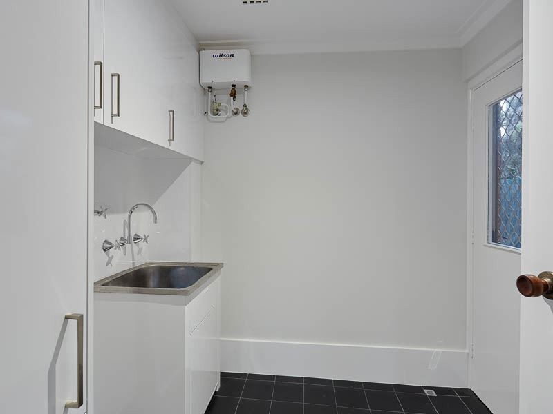 8/300 Preston Point Road, Attadale WA 6156