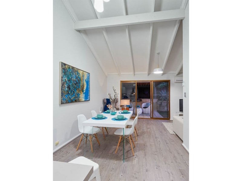 8/300 Preston Point Road, Attadale WA 6156