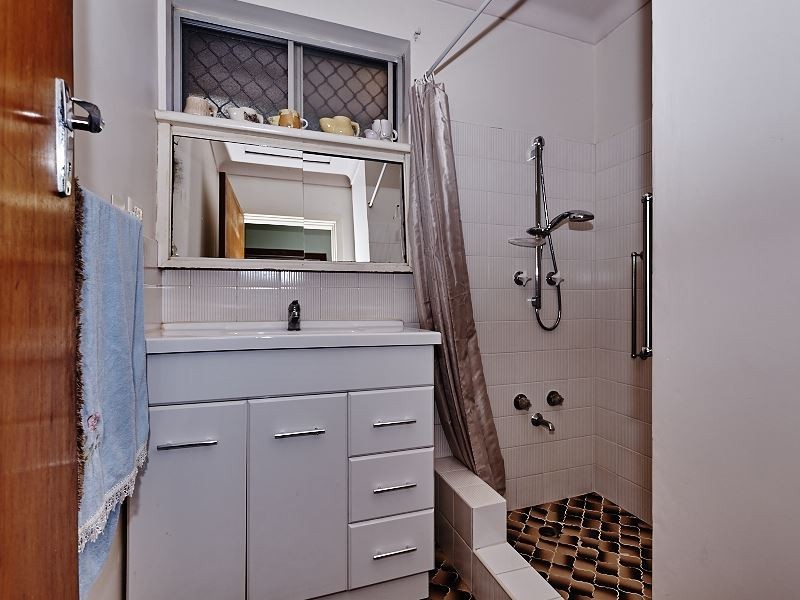 6B Dadley Street, Hamilton Hill WA 6163