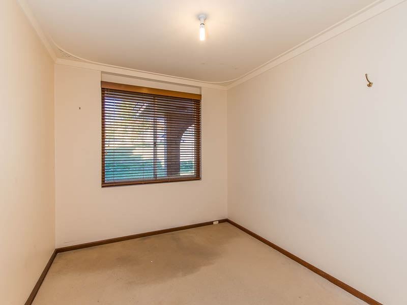 8 Claygate Road, Hamilton Hill WA 6163