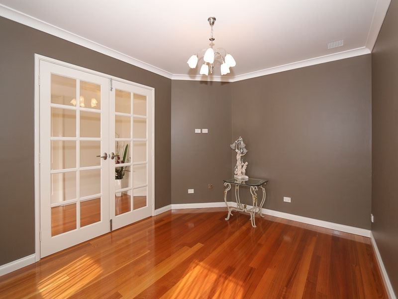 8 Reeves Entrance, Success WA 6164