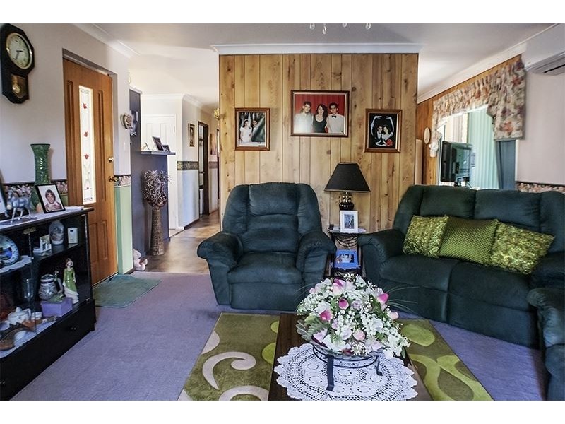44 Woodley Way, Parmelia WA 6167