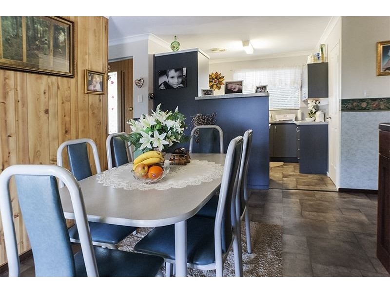 44 Woodley Way, Parmelia WA 6167