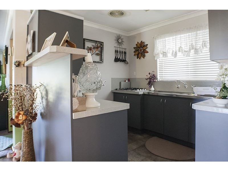 44 Woodley Way, Parmelia WA 6167