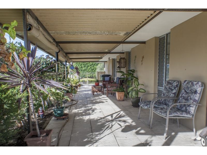44 Woodley Way, Parmelia WA 6167