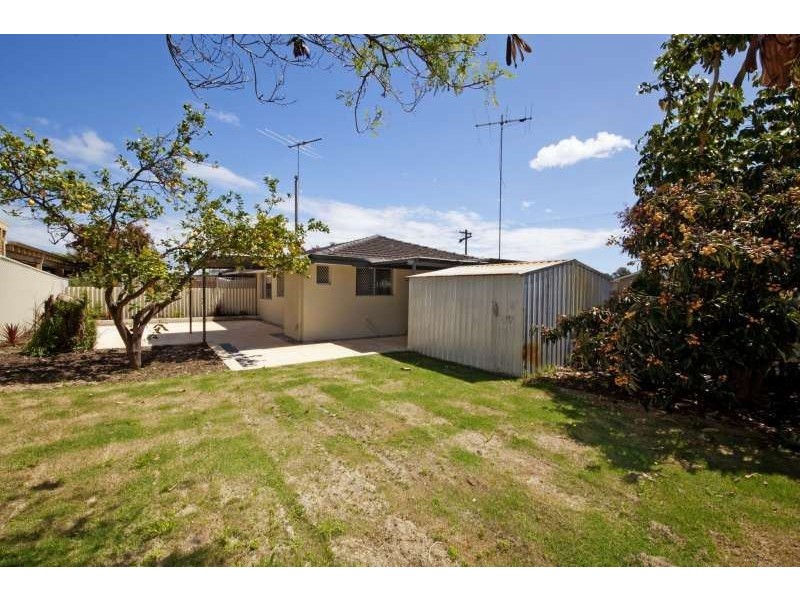 19B Hotspur Road, Spearwood WA 6163