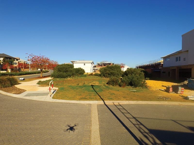 1 Draper Street, North Coogee WA 6163