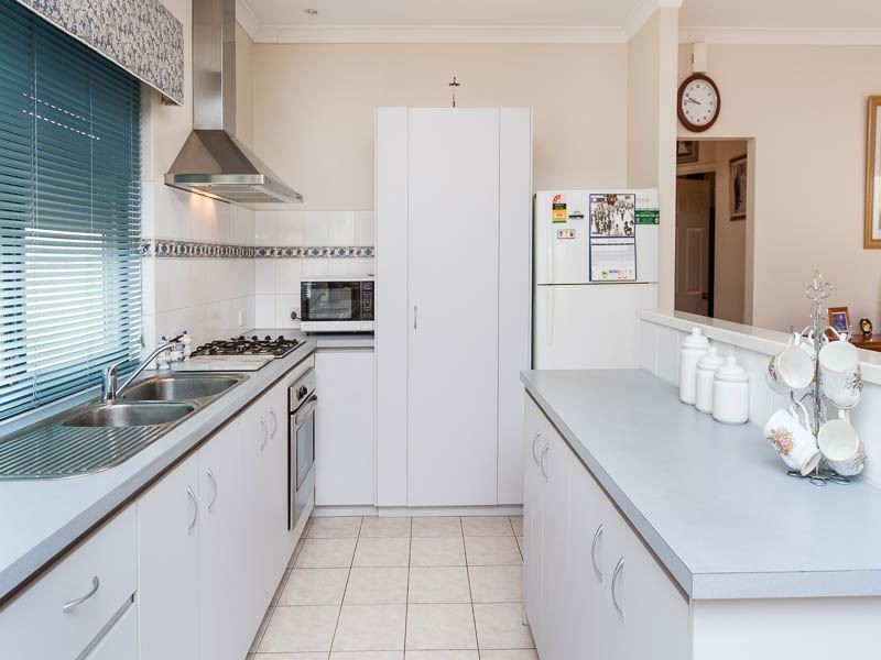 4/231 Hamilton Road, Coogee WA 6166