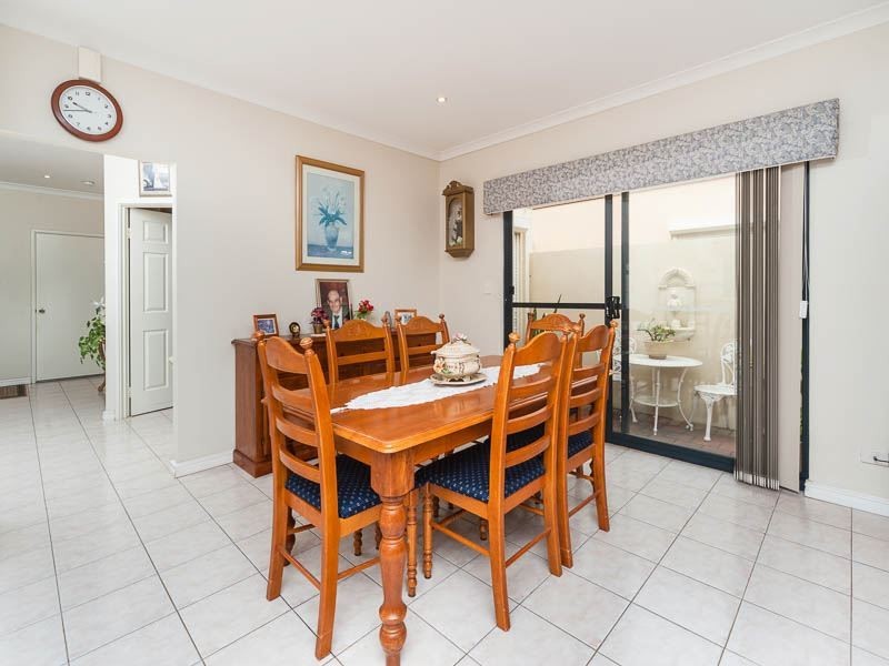 4/231 Hamilton Road, Coogee WA 6166