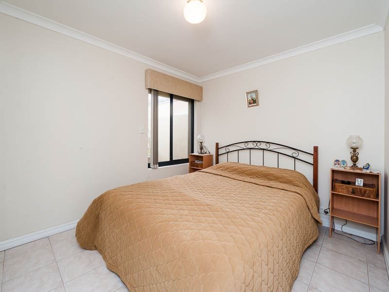 4/231 Hamilton Road, Coogee WA 6166