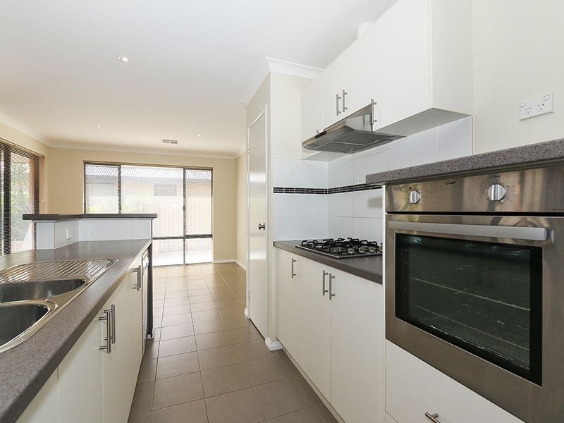 6 Chariot Turn, Harrisdale WA 6112