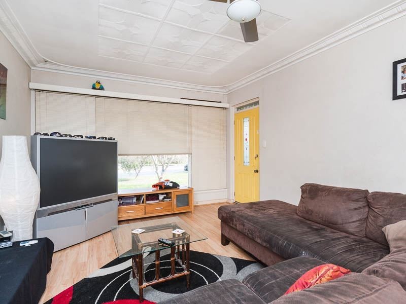 12 Kerry Street, Hamilton Hill WA 6163