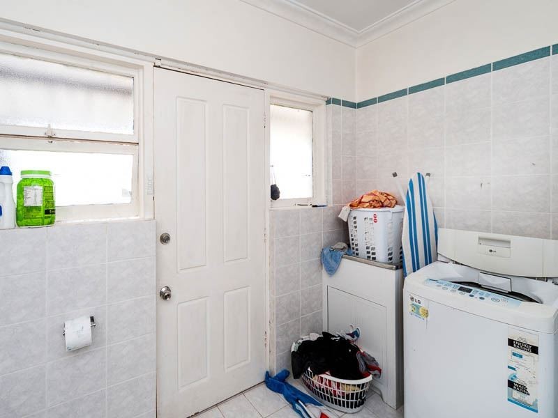 12 Kerry Street, Hamilton Hill WA 6163