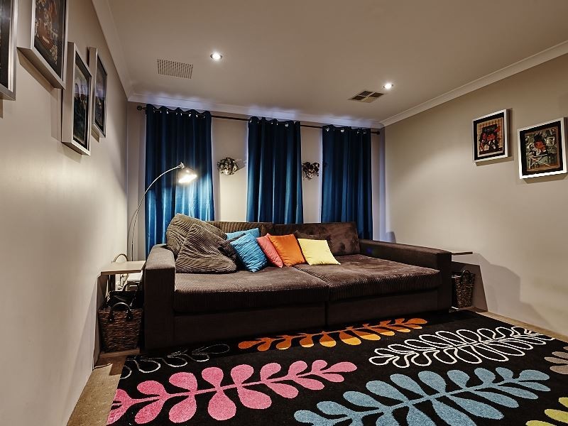 4 Ingrilli Court, Munster WA 6166