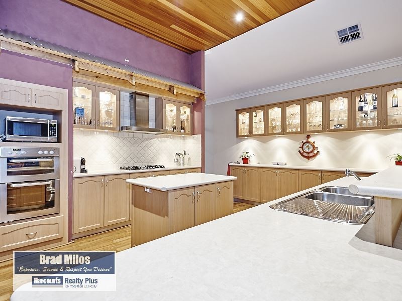 94 Old Dairy Court, Oakford WA 6121