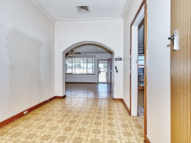 30 Ivermey Road, Hamilton Hill WA 6163