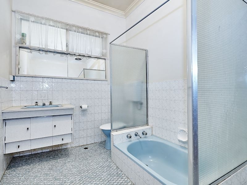 30 Ivermey Road, Hamilton Hill WA 6163