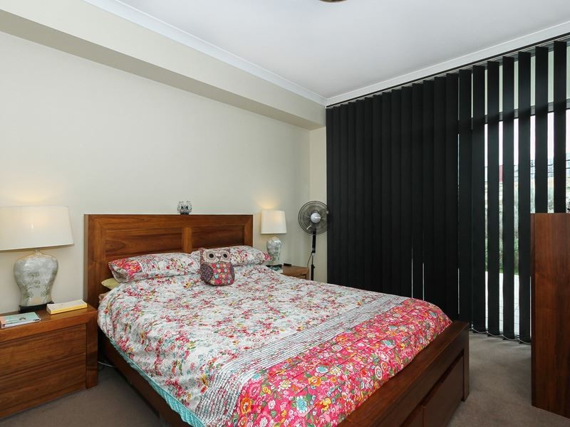 25/30 Malata Crescent, Success WA 6164