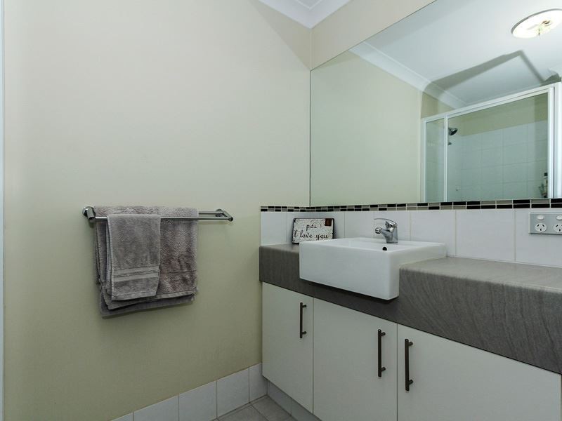 25/30 Malata Crescent, Success WA 6164