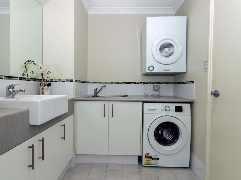 25/30 Malata Crescent, Success WA 6164