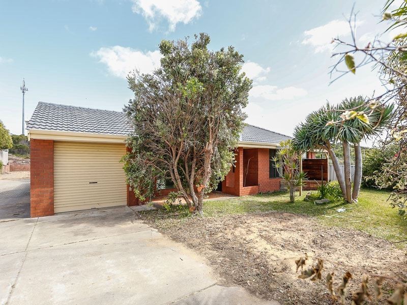 4 Whitton Street, Hamilton Hill WA 6163