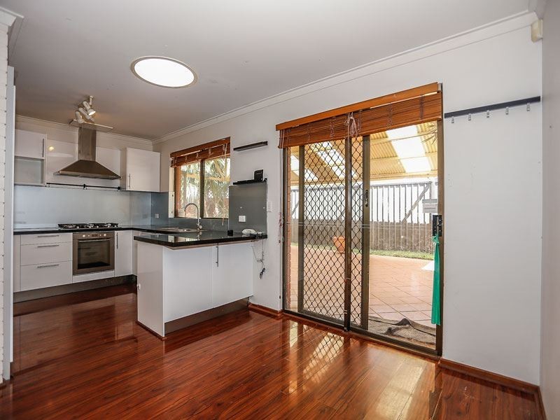 4 Whitton Street, Hamilton Hill WA 6163