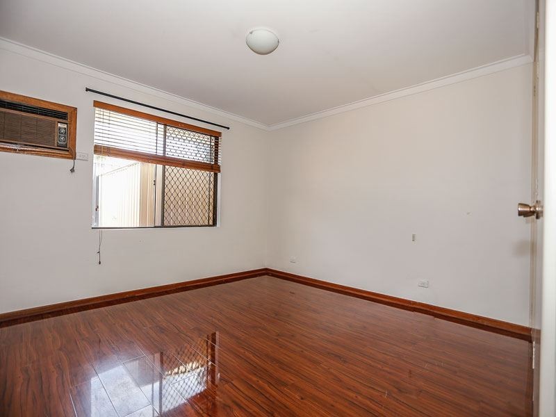 4 Whitton Street, Hamilton Hill WA 6163