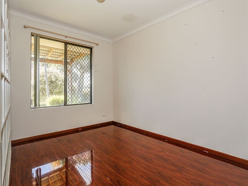 4 Whitton Street, Hamilton Hill WA 6163