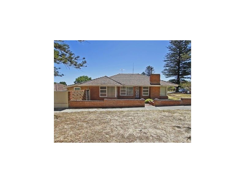 253 South Street, Beaconsfield WA 6162