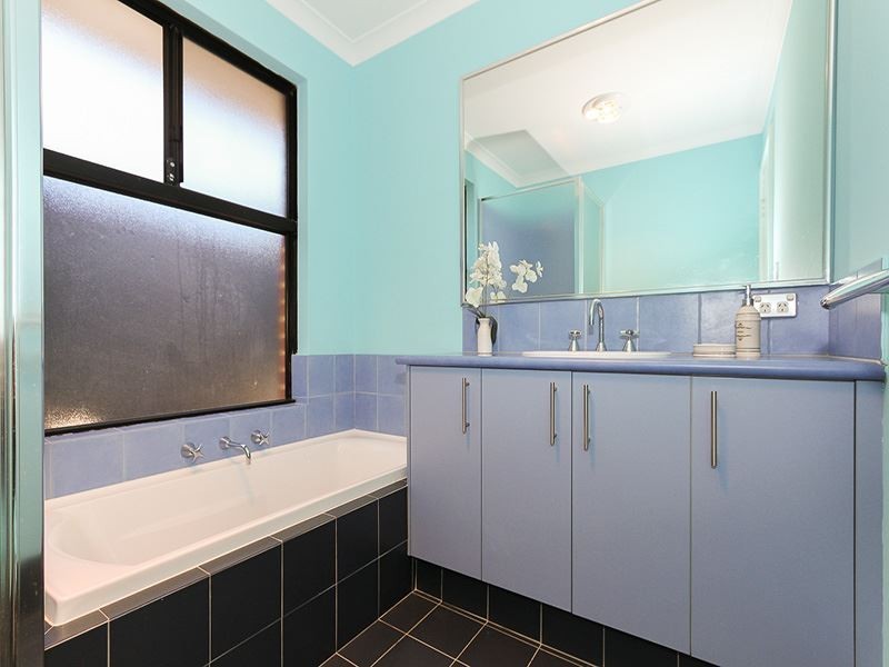 24A Winterfold Road, Hilton WA 6163