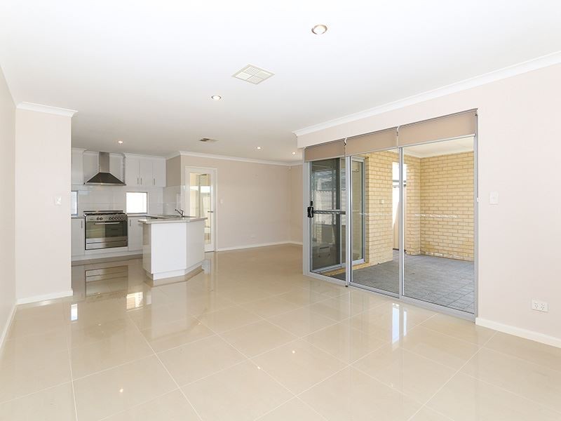 8B Spruce Terrace, Aubin Grove WA 6164
