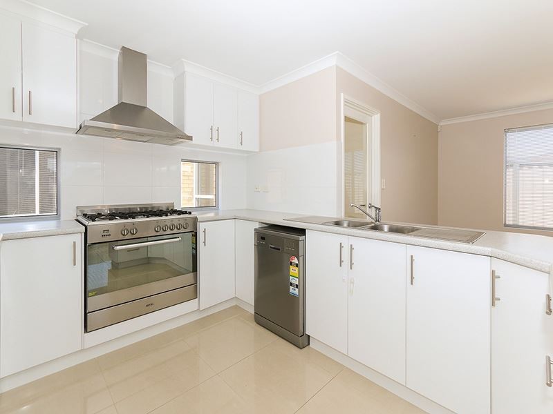 8B Spruce Terrace, Aubin Grove WA 6164