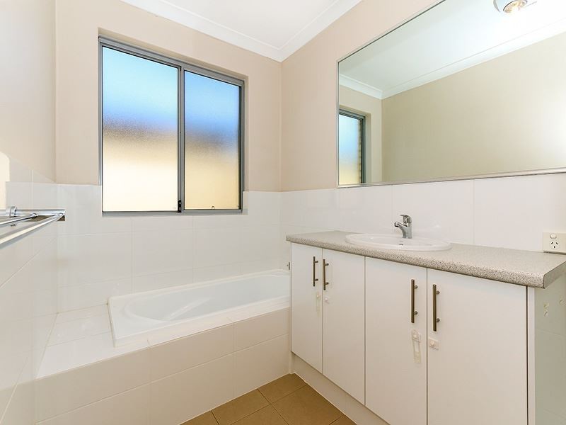 8B Spruce Terrace, Aubin Grove WA 6164