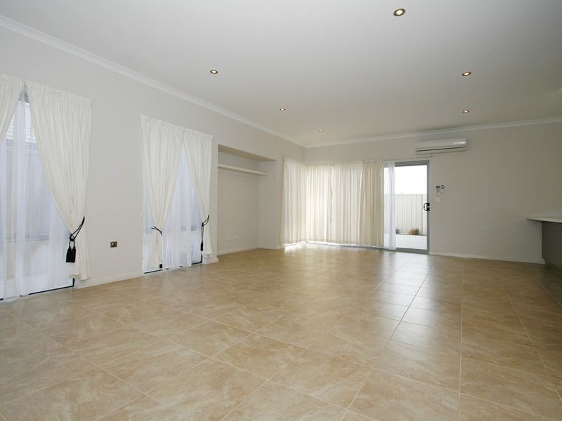 17 Yardie Crescent, Yangebup WA 6164