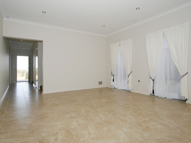17 Yardie Crescent, Yangebup WA 6164