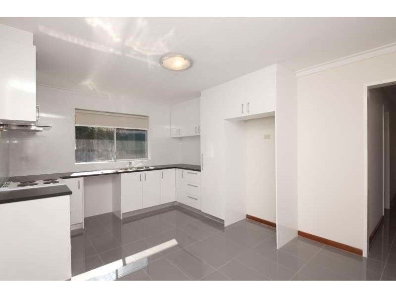 35 Hamilton Road, Hamilton Hill WA 6163