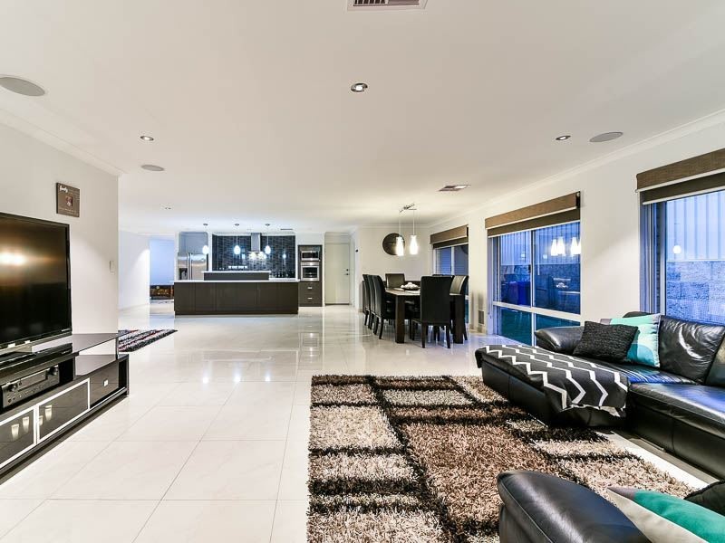 28 Gordona Parade, Beeliar WA 6164