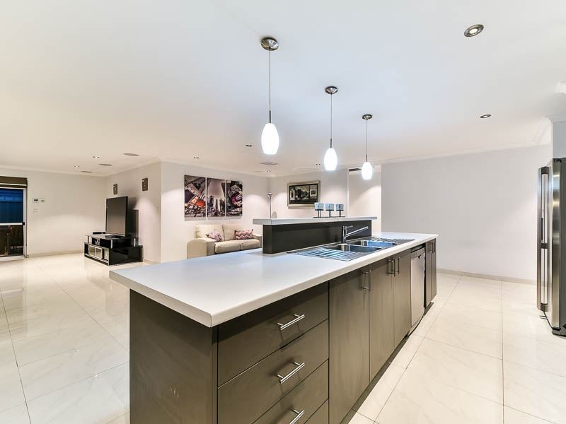 28 Gordona Parade, Beeliar WA 6164