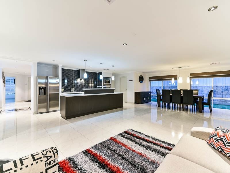 28 Gordona Parade, Beeliar WA 6164